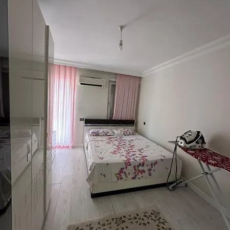 شقة Konyaalti Guersu Denize Sifir Sahilde Full Esyali Lueks *